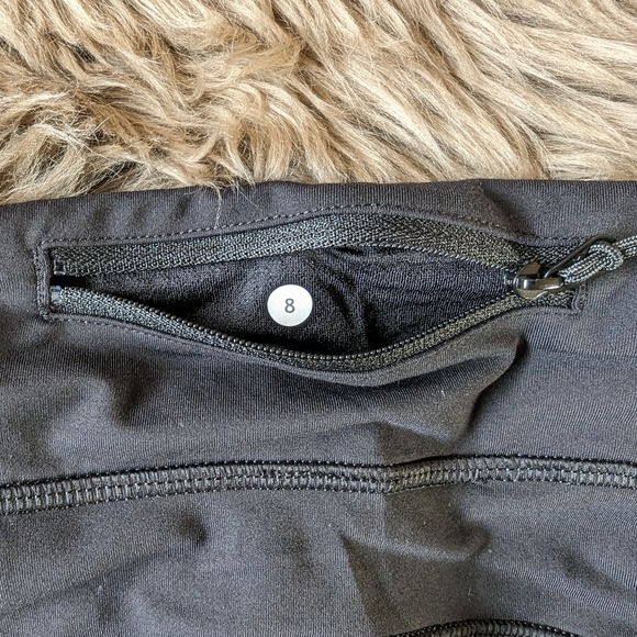 Lululemon Dart and Dash Side Pocket Shorts - Picture 3 of 4